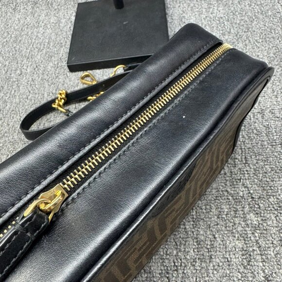 Fendi Camera Shoulder Bag fbcco735-102225 - Picture 8 of 14